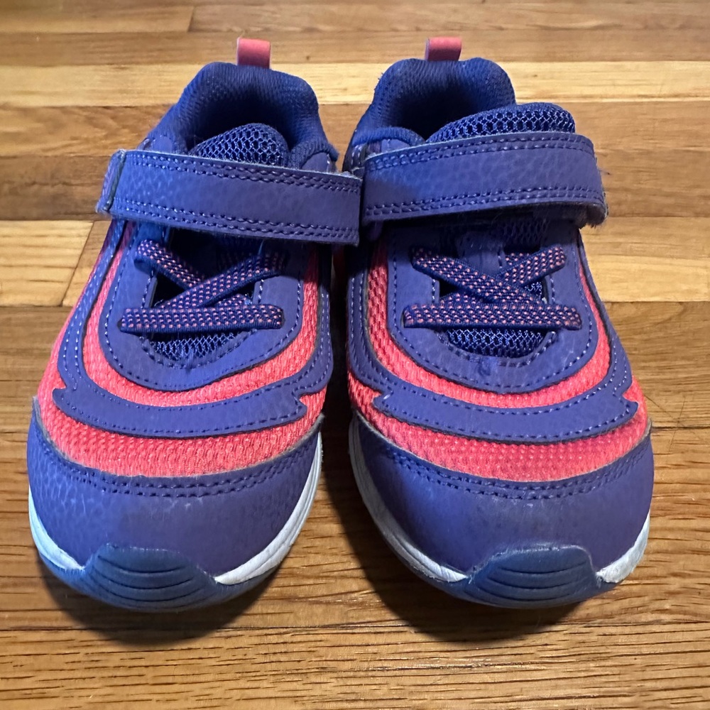 Stride Rite M2p Surge Bounce Sneaker